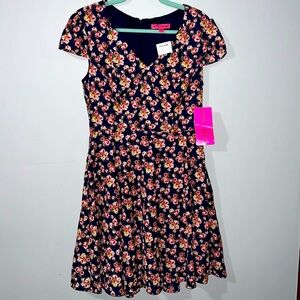 Betsy Johnson dress with roses 🌹 pattern